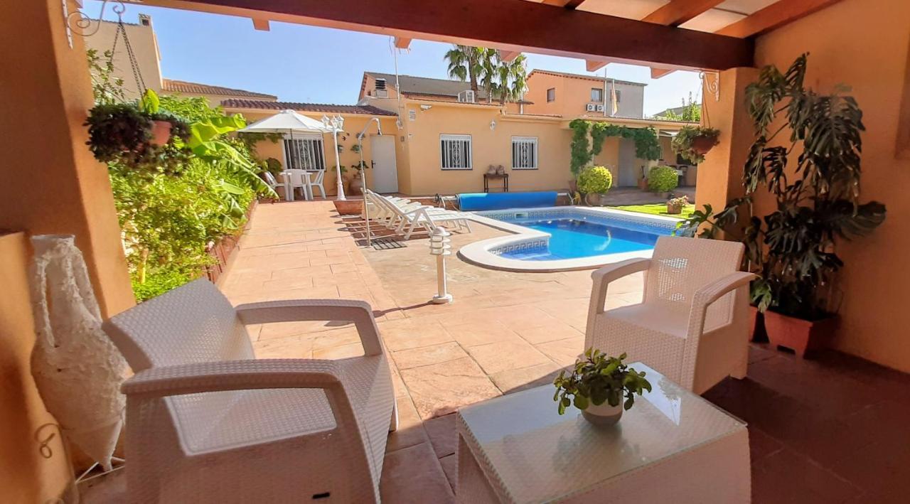 Chalet Vacacional Con Piscina Privada Y Barbacoa Tarragona Exteriör bild