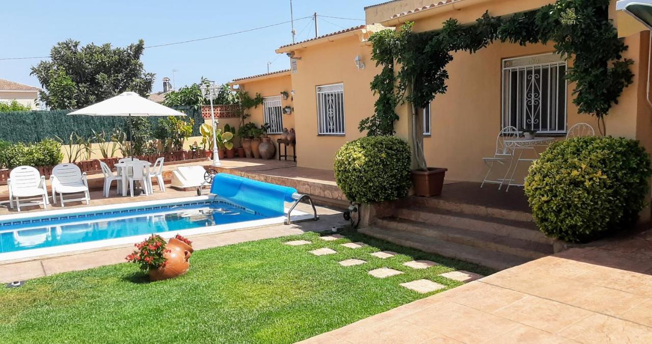 Chalet Vacacional Con Piscina Privada Y Barbacoa Tarragona Exteriör bild