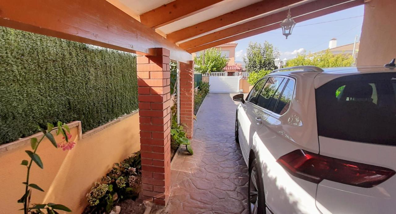 Chalet Vacacional Con Piscina Privada Y Barbacoa Tarragona Exteriör bild
