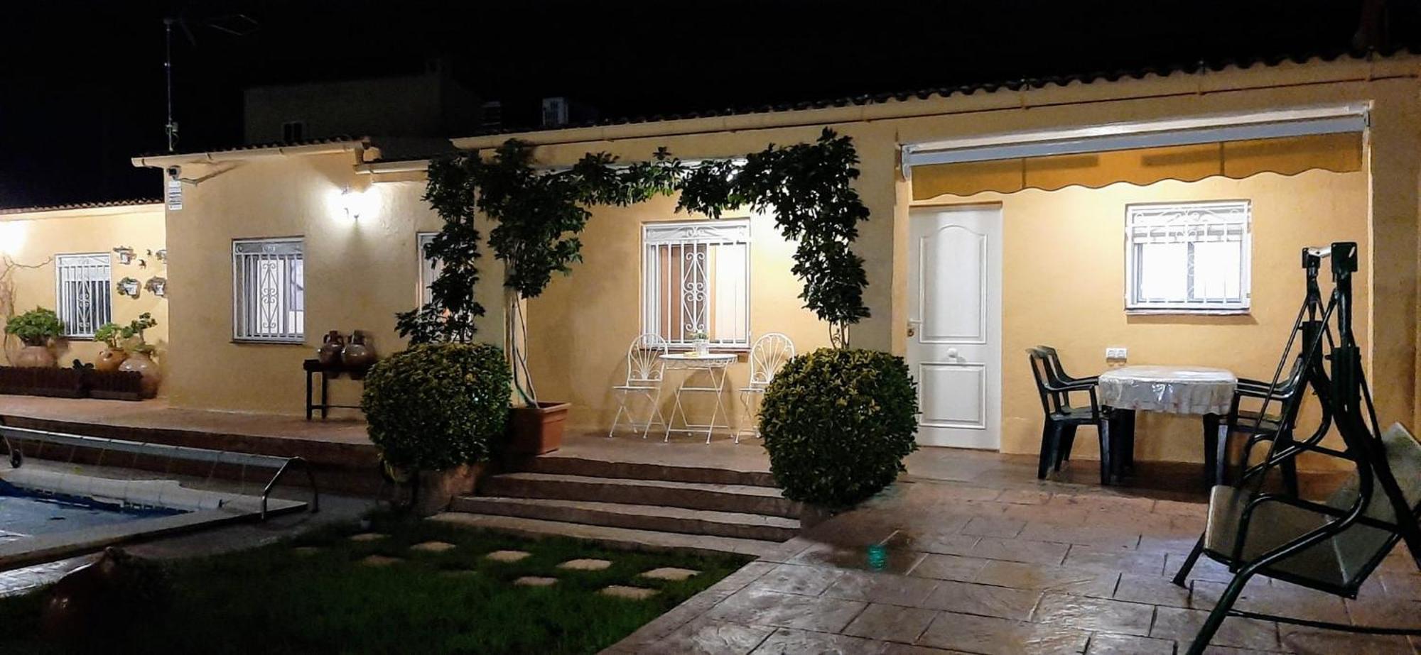 Chalet Vacacional Con Piscina Privada Y Barbacoa Tarragona Exteriör bild